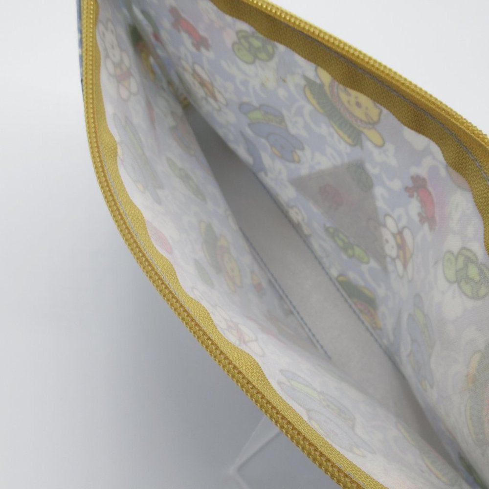 Taj of Honolulu Zip Pouch - Picture 5 of 16